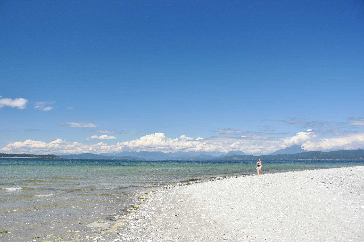 Indian Point beach, Savary Island BC, white sand beach, tropical paradise, hikes near vancouver, best weekend getaway, cabin rental